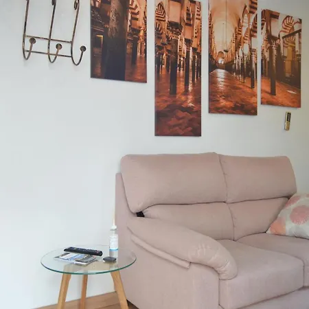 Alcazar Viejo Parking Tourist Cordoba Appartement Buitenkant foto
