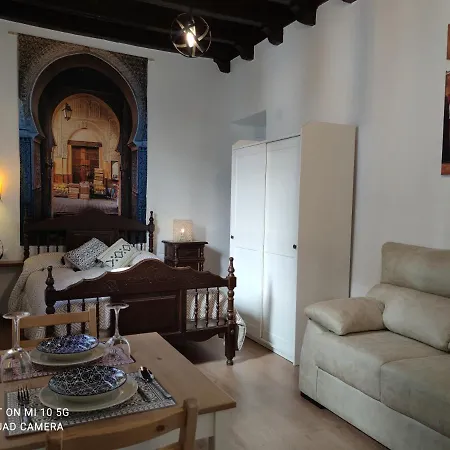 Alcazar Viejo Parking Tourist Cordoba Appartement Buitenkant foto