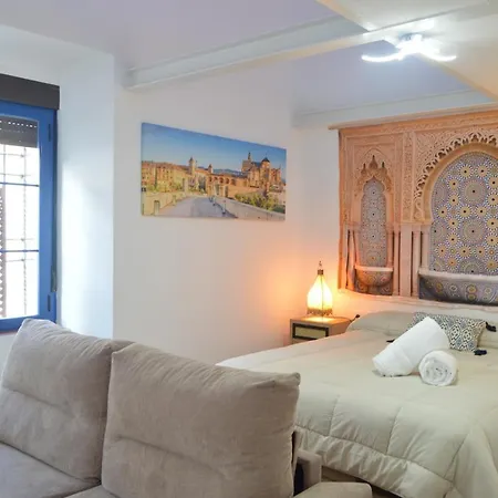 Alcazar Viejo Parking Tourist Cordoba Appartement Buitenkant foto