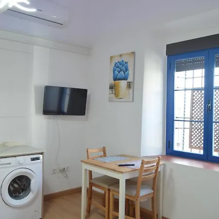 Alcazar Viejo Parking Tourist Cordoba Appartement Buitenkant foto